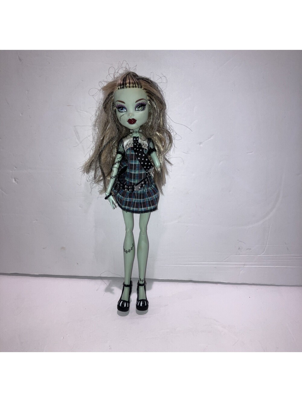 Monster High Original 2008 Frankie Stein Doll First Wave 1st black elast
